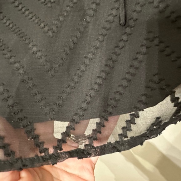 🔥BNWOT Tie Neck Ruffle Trim Lantern Sleeve Blouse! - Picture 7 of 8